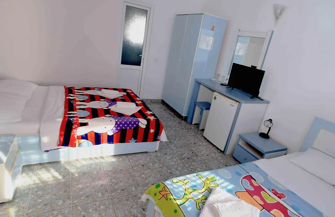 Holiday House Costinesti-1