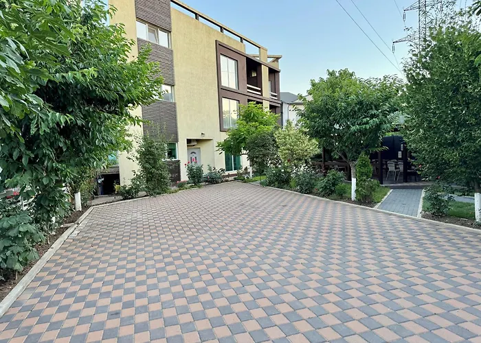 Vila Dan și Silvia Costineşti